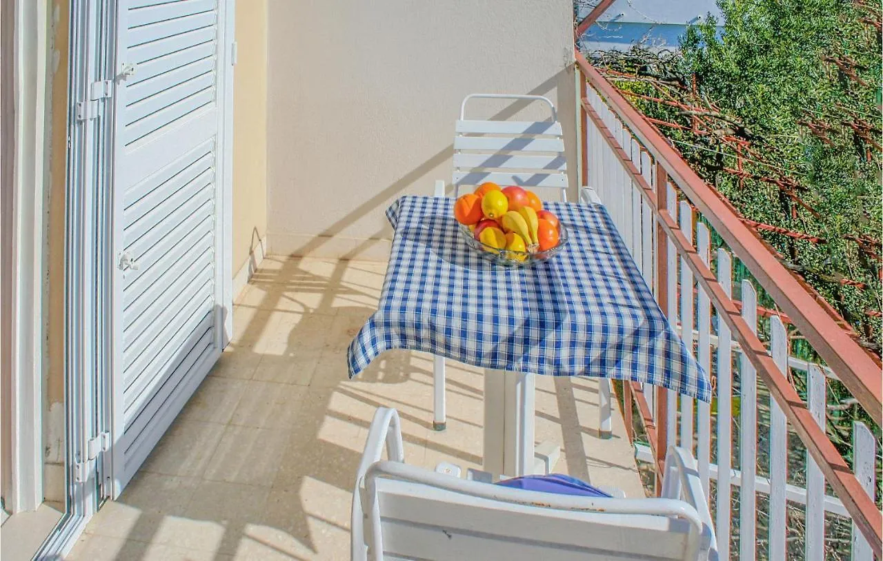 1 Bedroom Nice Apartment In Seget Donji Trogir
