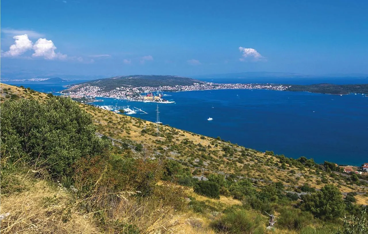 1 Bedroom Nice Apartment In Seget Donji Trogir